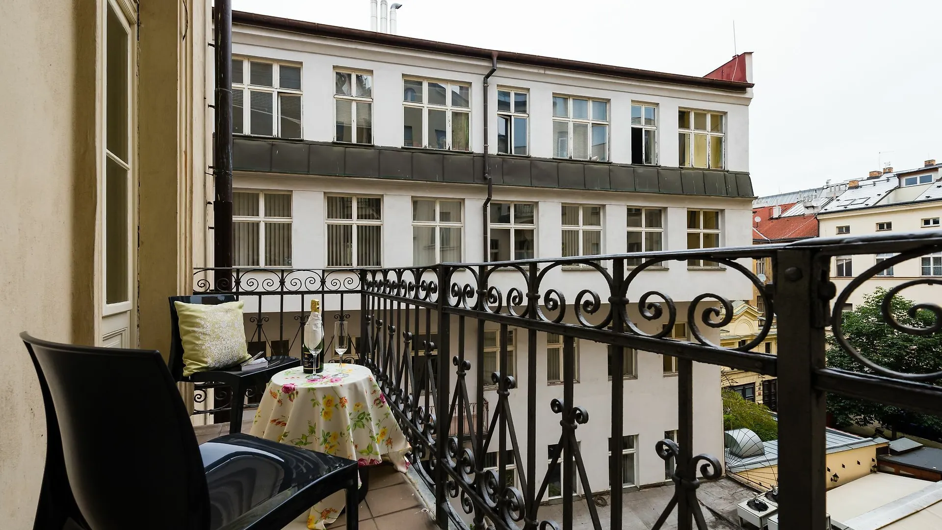 Opletalova Apartments Πράγα Τσεχία
