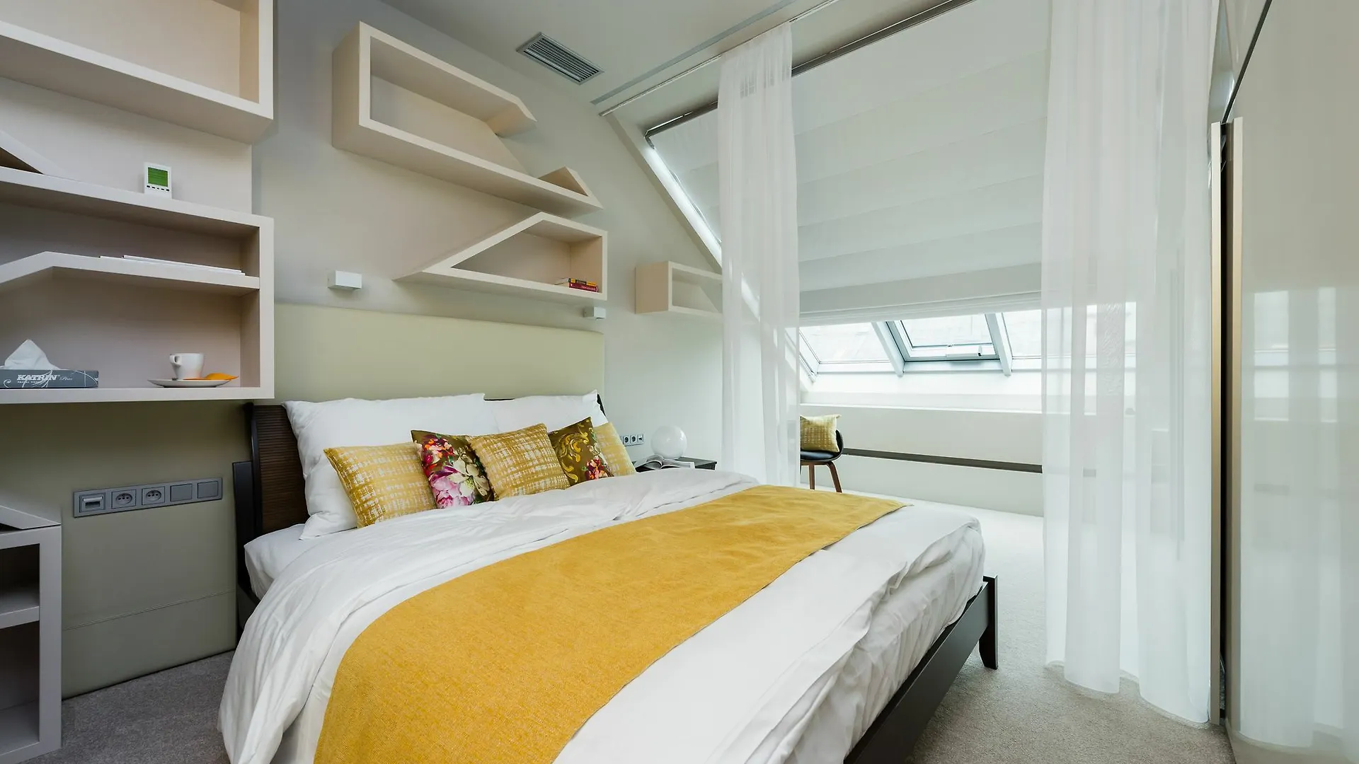 Opletalova Apartments Prague