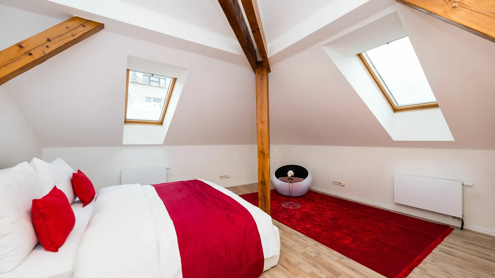 Opletalova Apartments Prague