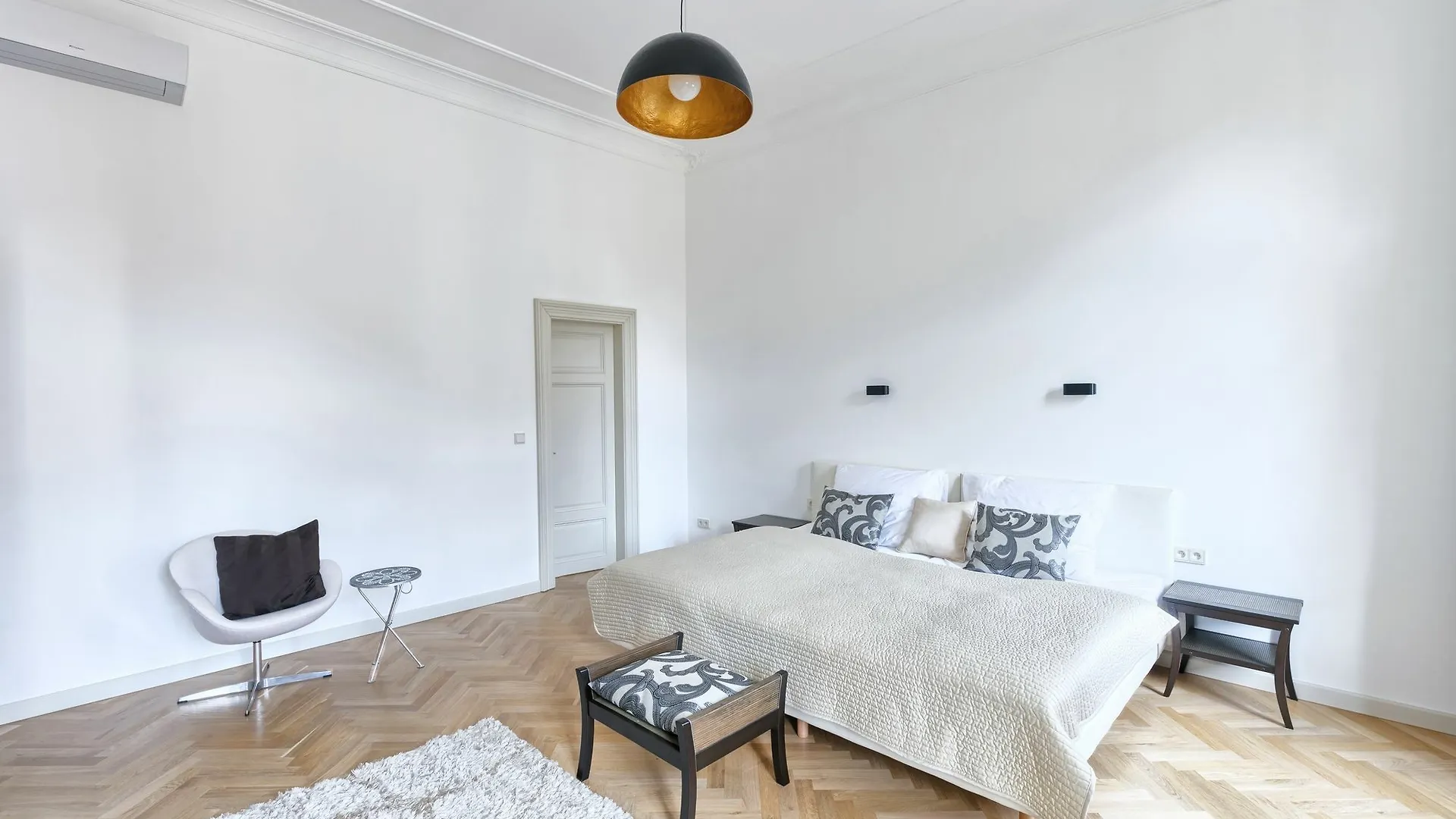 Opletalova Apartments 布拉格