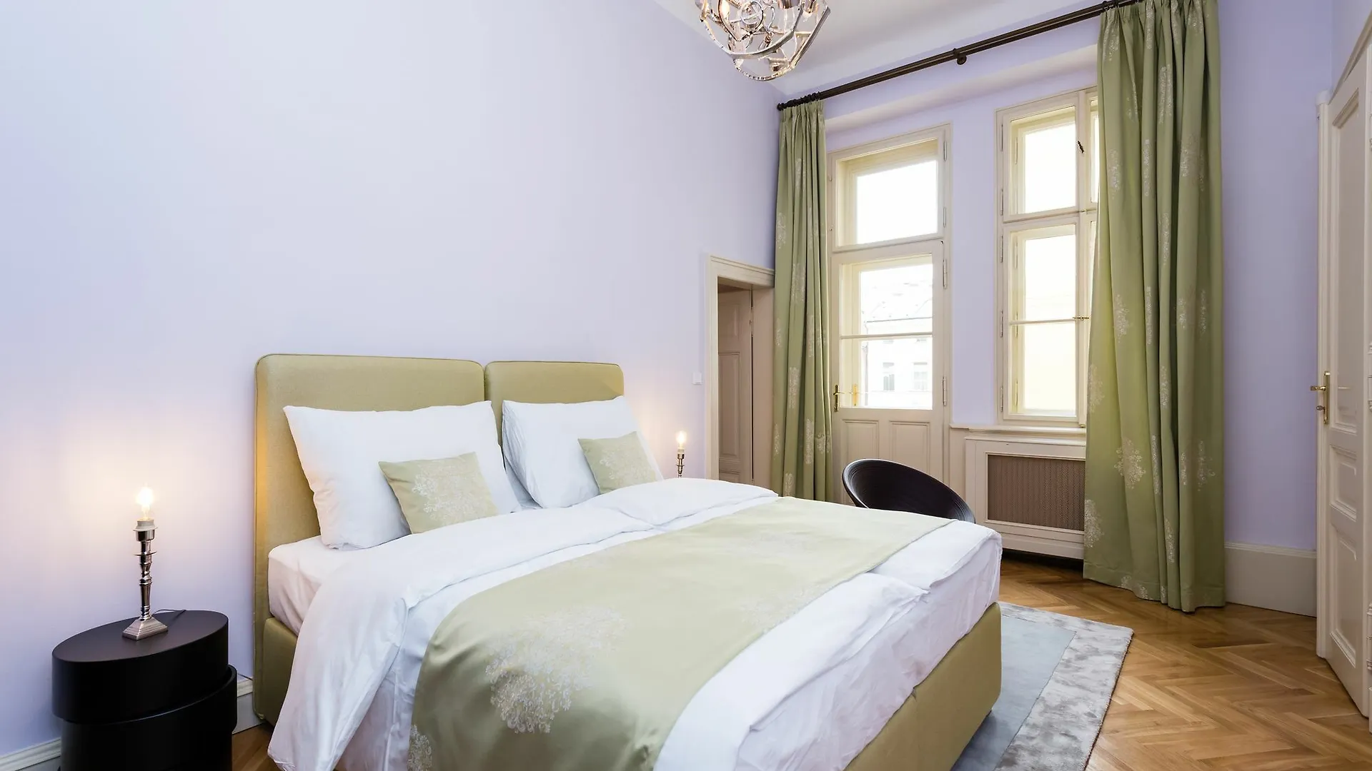 Opletalova Apartments Praag