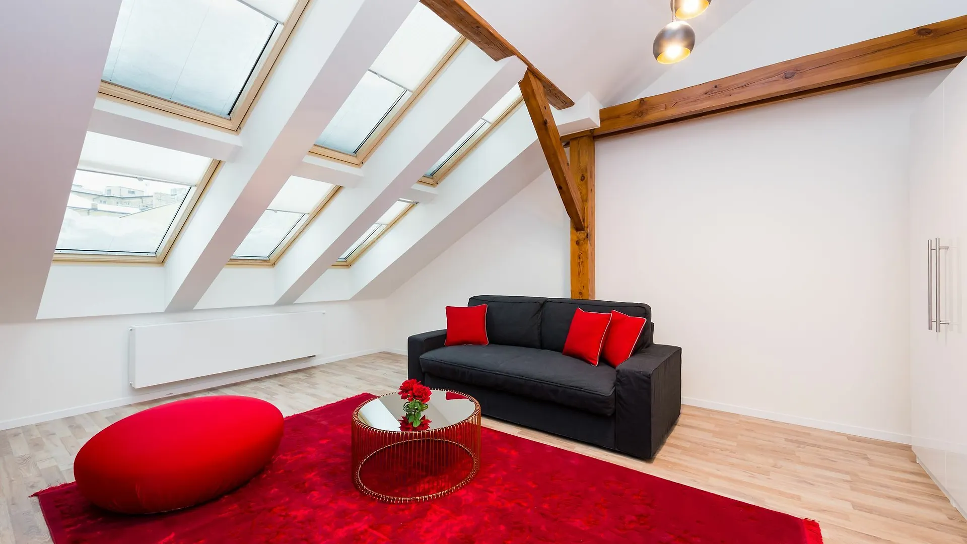 Opletalova Apartments Praag Tsjechië